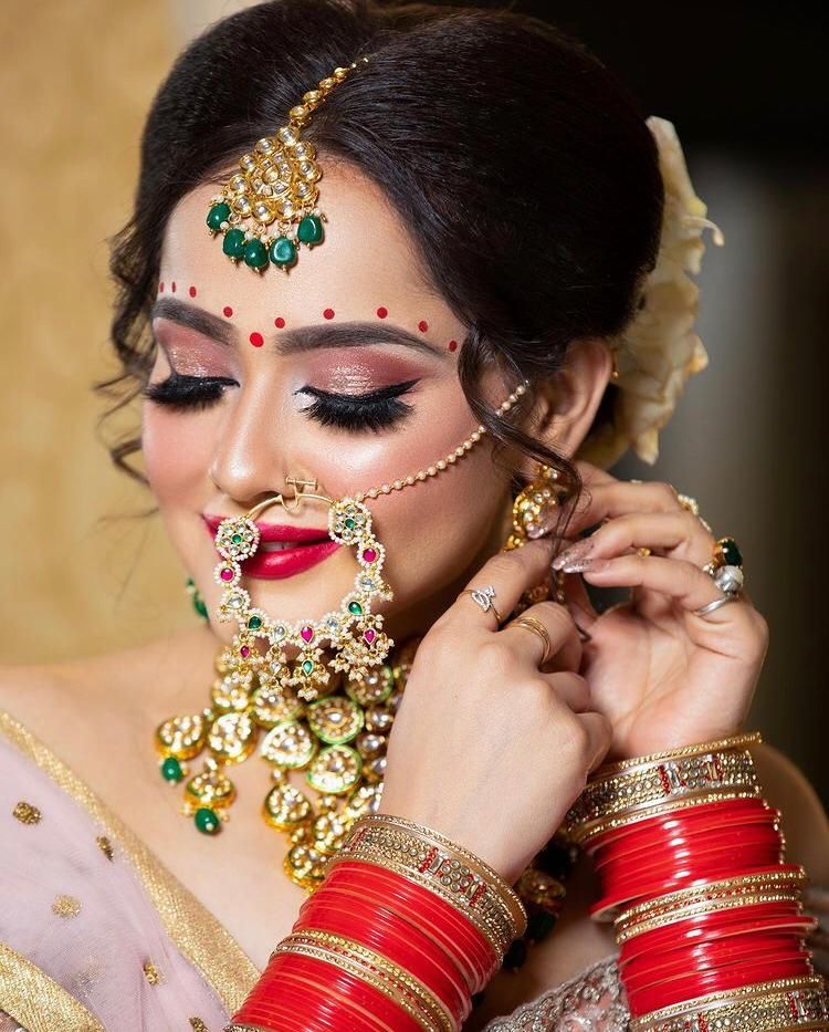 15 Best Bindi Design Ideas for the Quintessential Brides in India