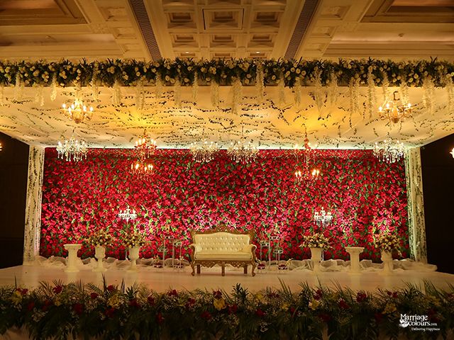 Latest Trendy Top 10 low-cost simple wedding stage decoration ideas